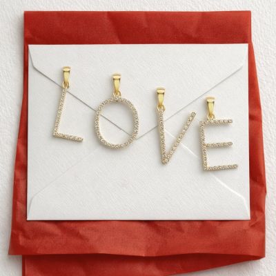 LOVE_LETTER_NECKLACE_SQUARE