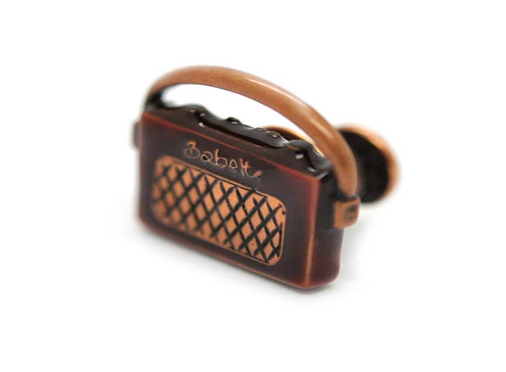 Retro Radio Pin Brown