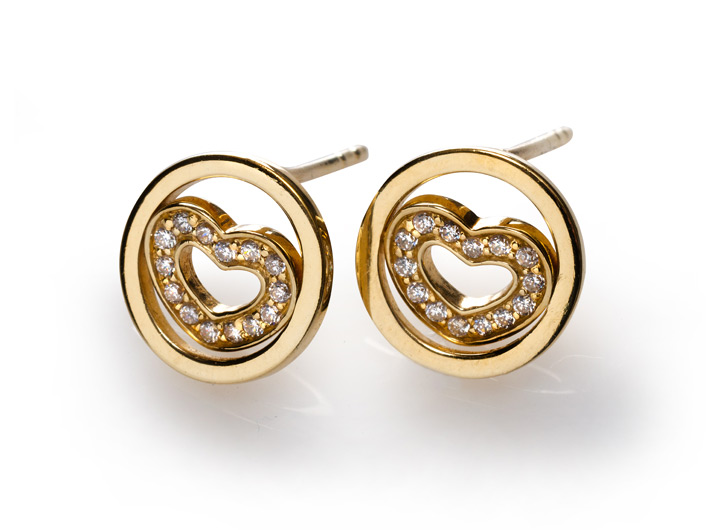 Twisting Heart Earrings Gold